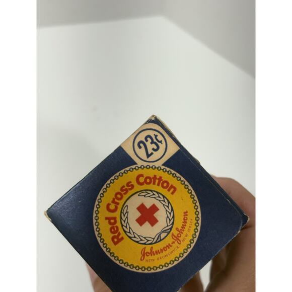 Vintage Red Cross Cotton- Johnson & Johnson, First Aide Cotton Small Size‎ 23c - Picture 5 of 5
